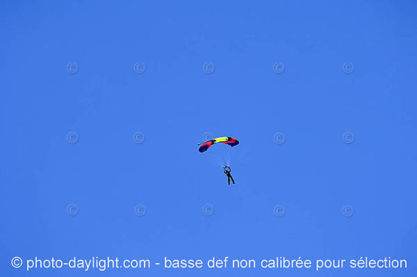 saut en parachute - parachute drop